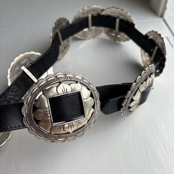 Brighton Vintage 1993 Black Leather Concho Belt Silver Western Floral USA M - Picture 4 of 11